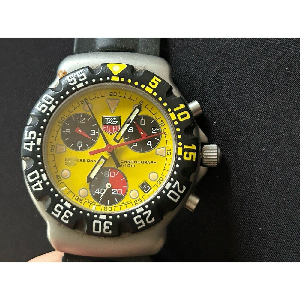 TAG Heuer Formula 1 Chronograph CA1213 — Rare Yellow Dial  Vintage WAtch